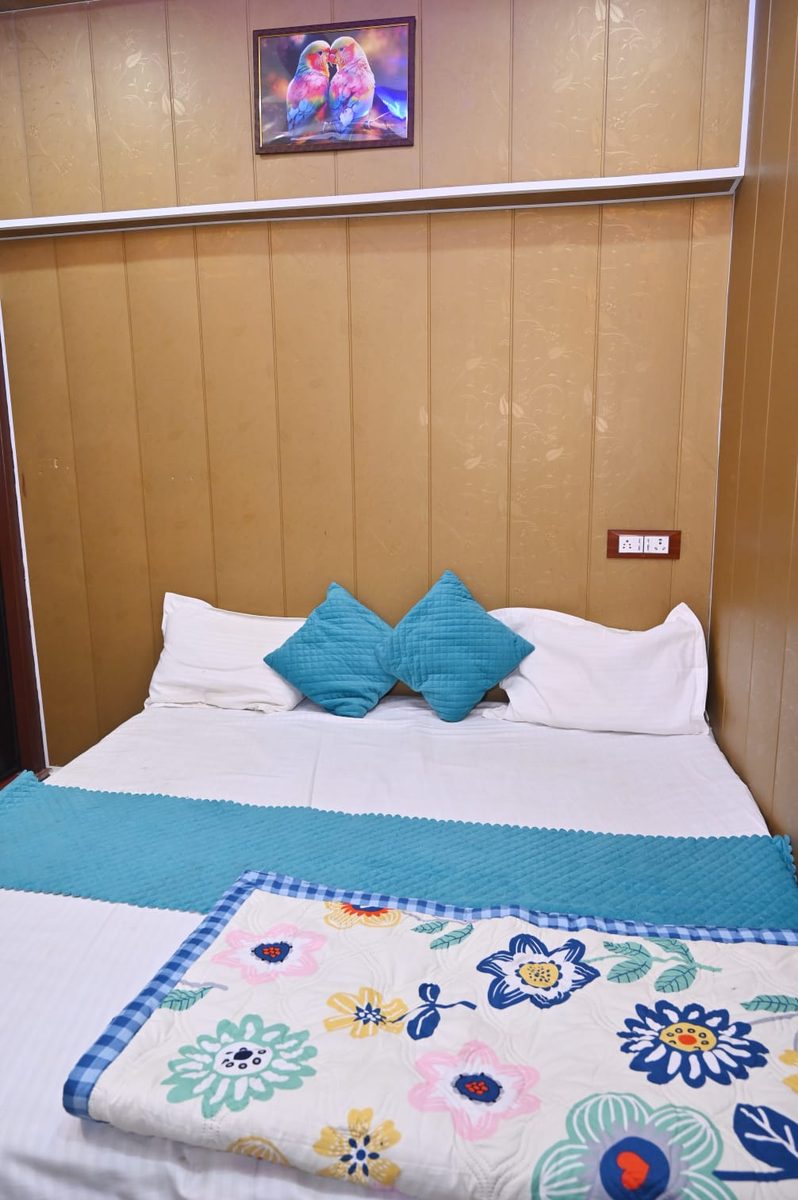 Room 101 – Double Bed AC View 2